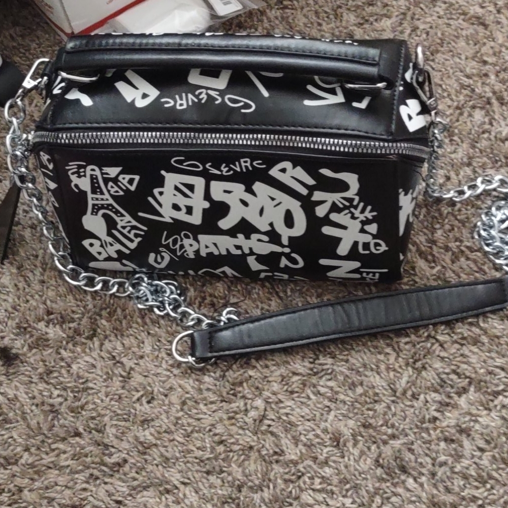 Purse - Picture 2 of 4